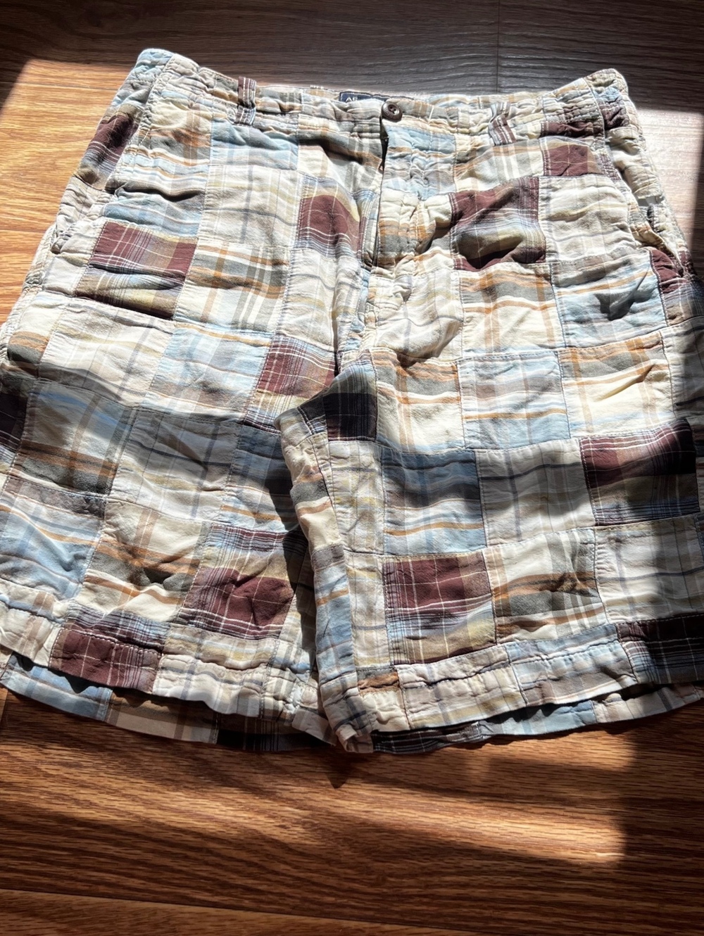 vintage y2k arrow patchwork plaid shorts streetwear skater grunge casual